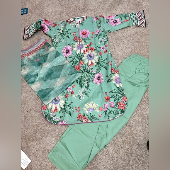 Floral Green Dress Trouser Shirt & Dupata - Picture 3 of 3